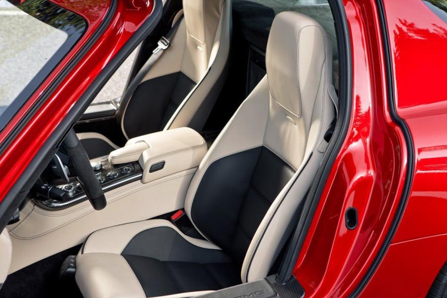  Mercedes-Benz SLS AMG 2010 года  (фото 303 из 526)